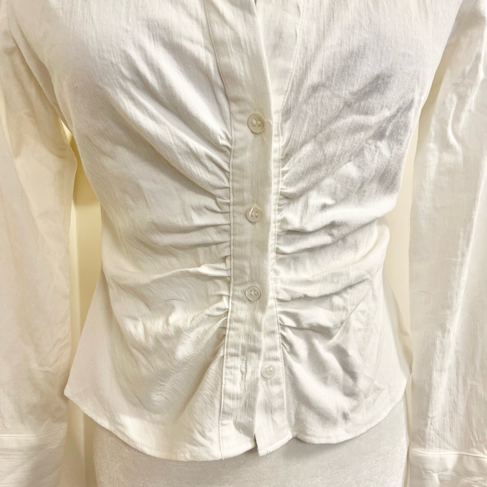 Beautiful Zara stretch button down! - Picture 3 of 9